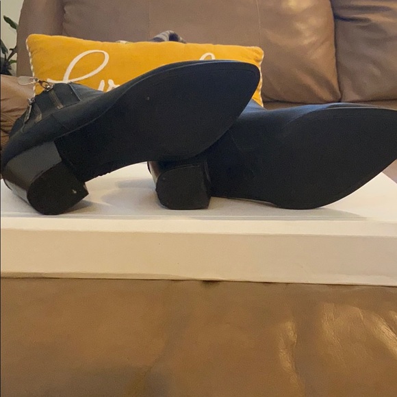 G by Guess Booties Size 11 M w/pointed toe - Picture 4 of 9